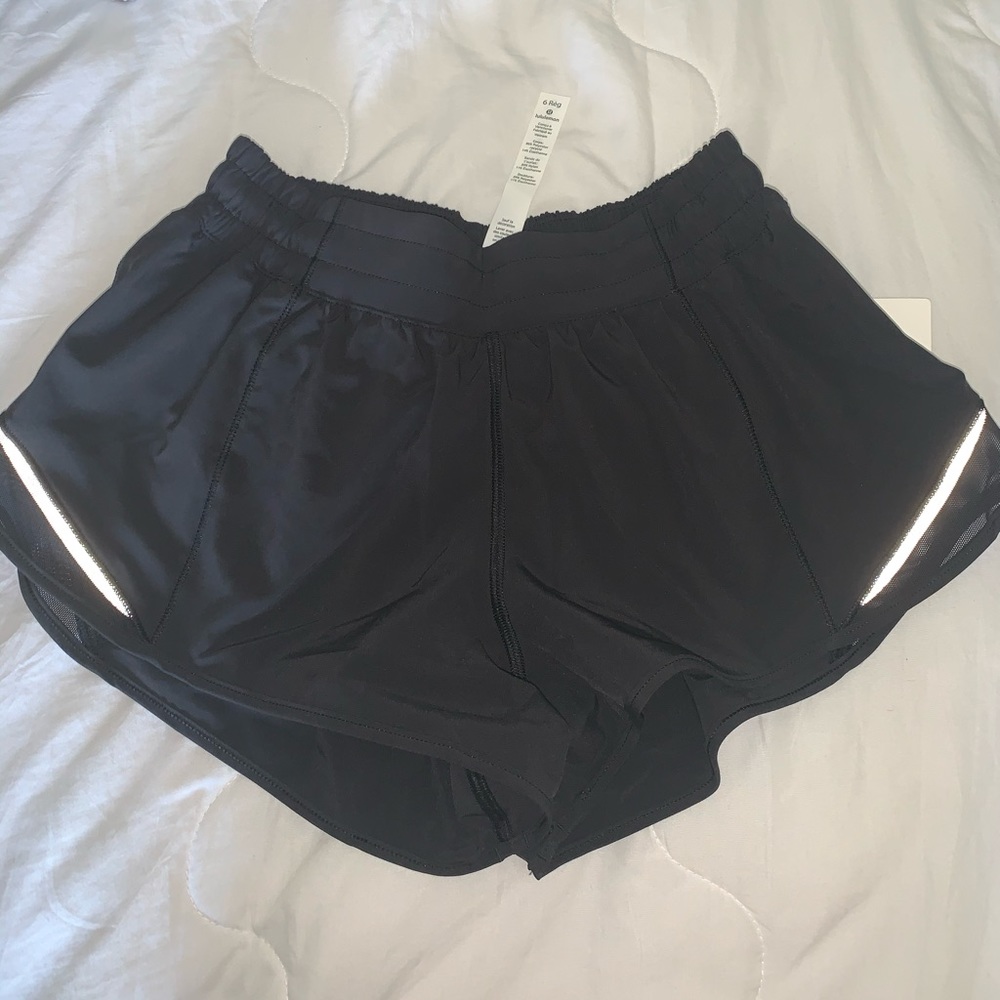 NEVER WORN Lululemon Hotty Hot Shorts